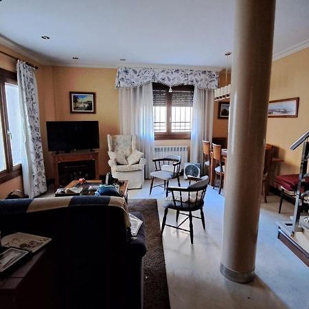 La Madre Abadesa Villa Tordesillas Bagian luar foto