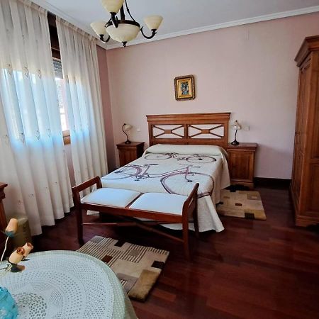 La Madre Abadesa Villa Tordesillas Bagian luar foto