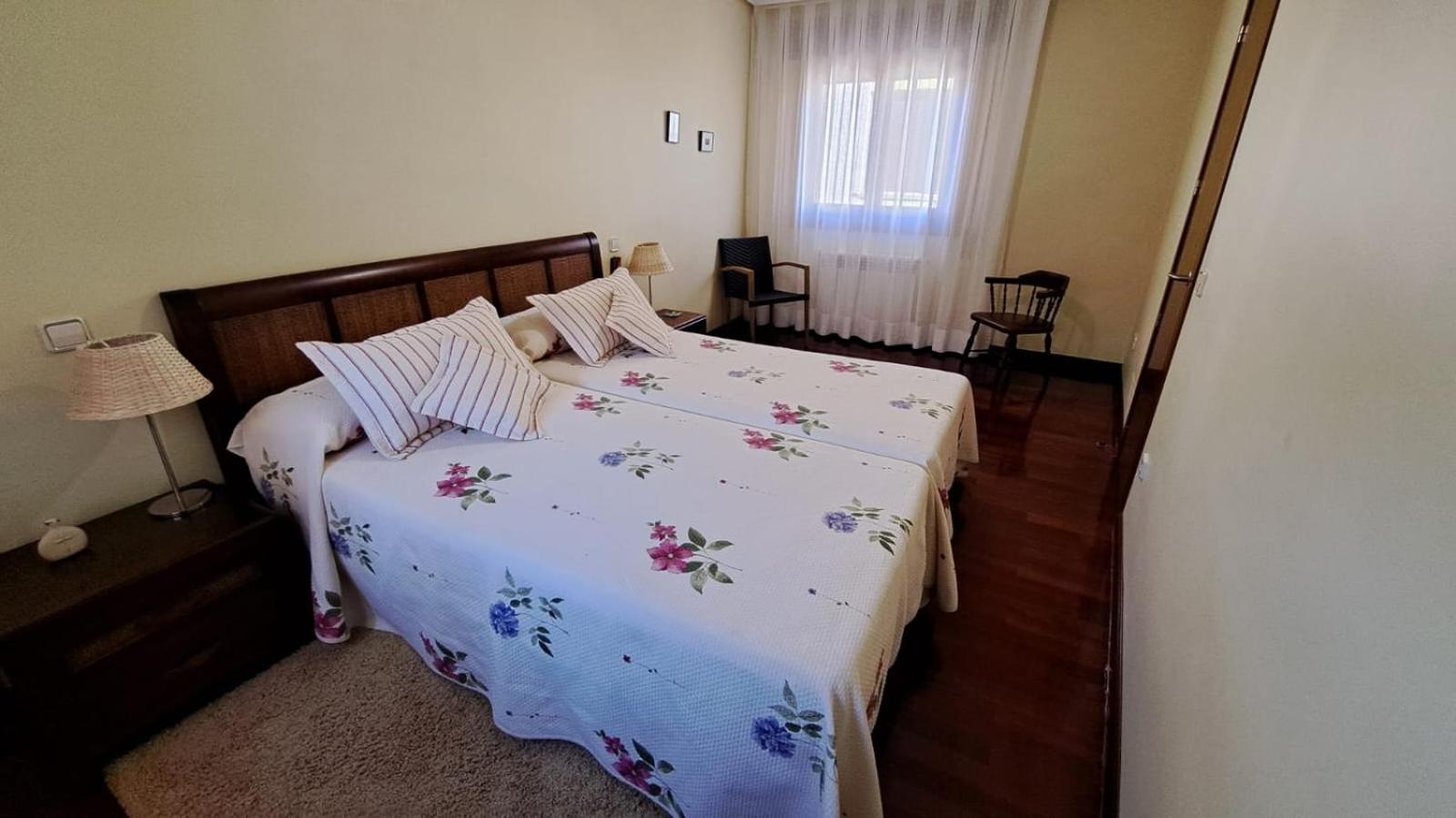 La Madre Abadesa Villa Tordesillas Bagian luar foto